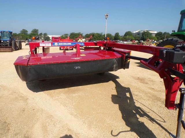 Image of New Holland 210 equipment image 2