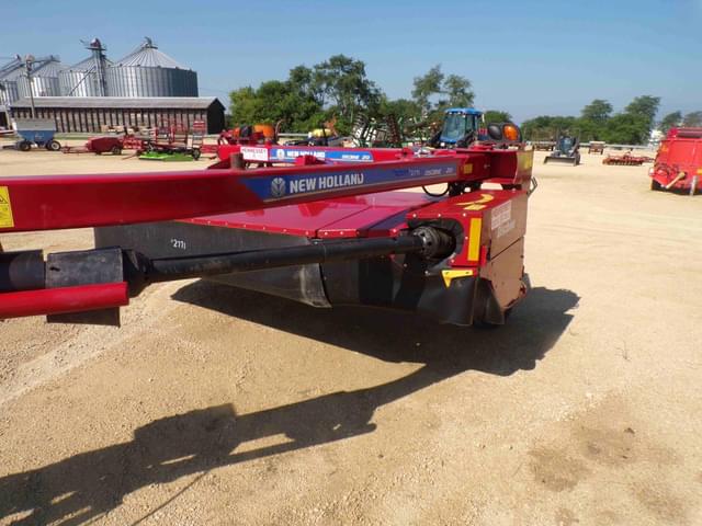 Image of New Holland 210 equipment image 3