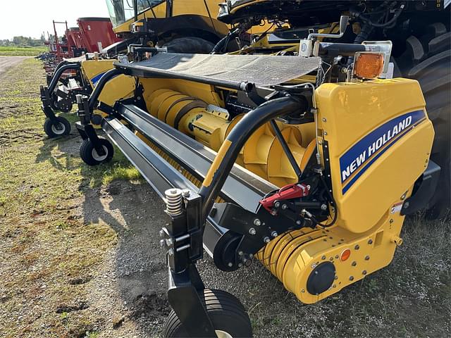 Image of New Holland 380FP equipment image 2