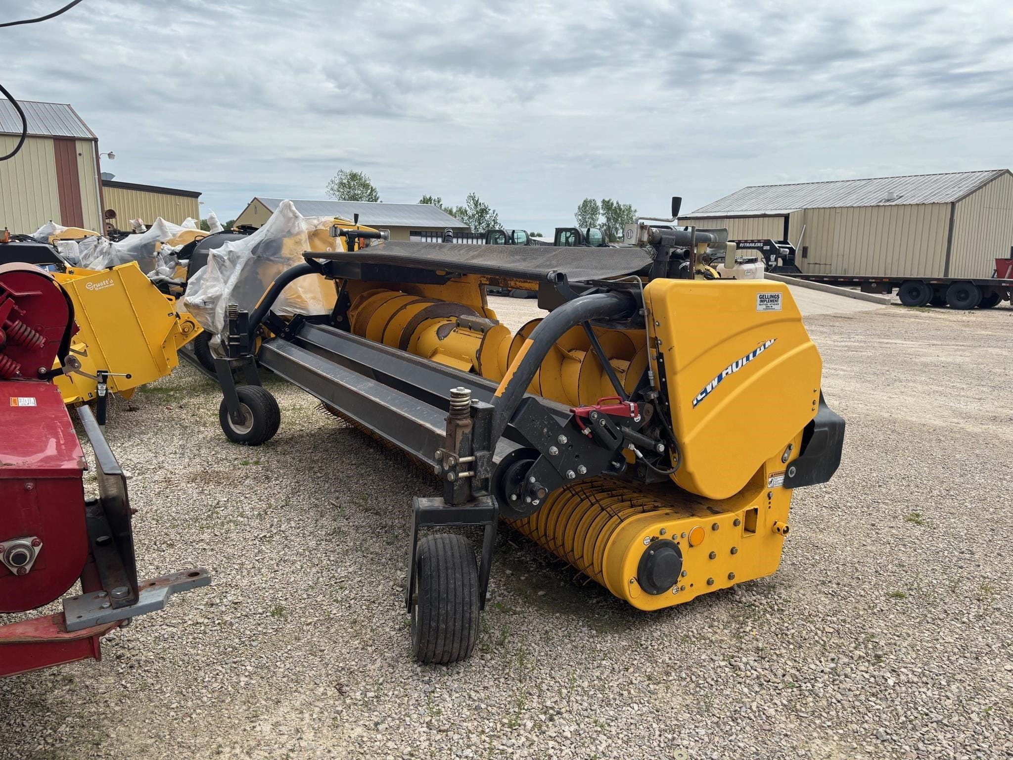 2019 New Holland 380HDY Equipment Image0
