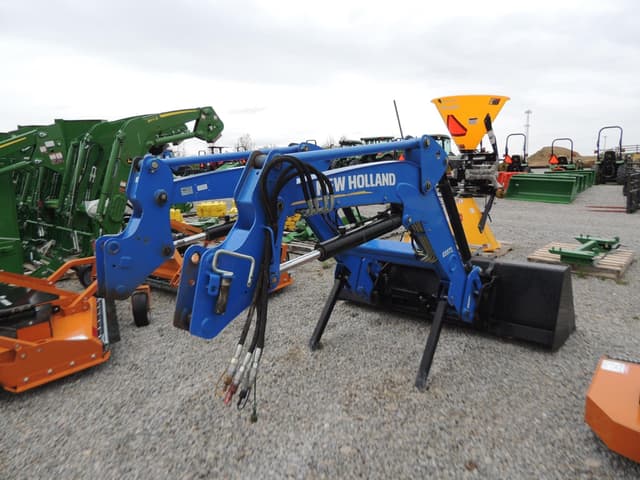 Image of New Holland 655TL equipment image 2