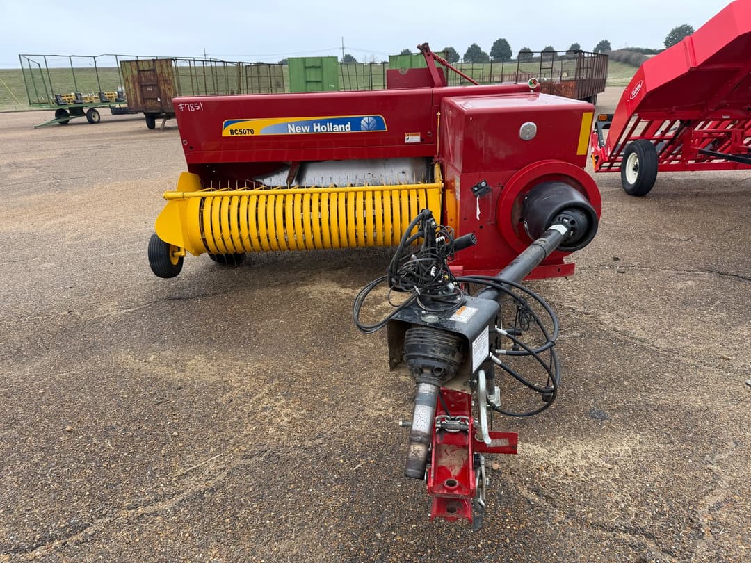 Image of New Holland BC5070 Primary image