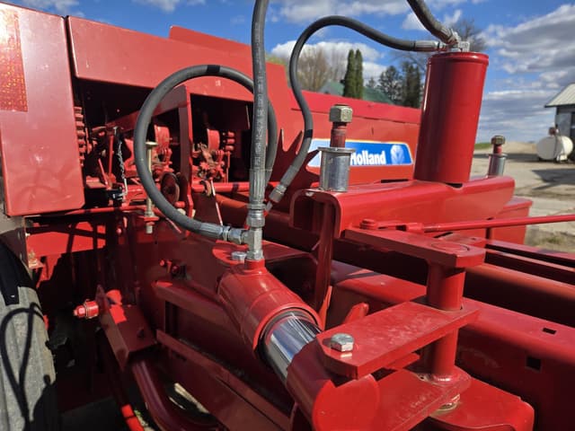 Image of New Holland BC5070 equipment image 1
