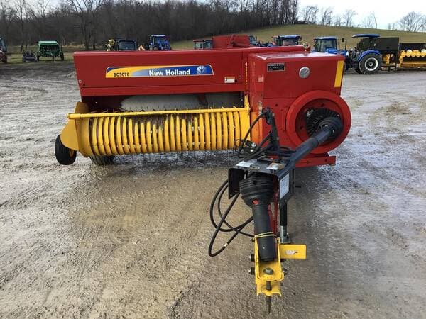 Image of New Holland BC5070 equipment image 1