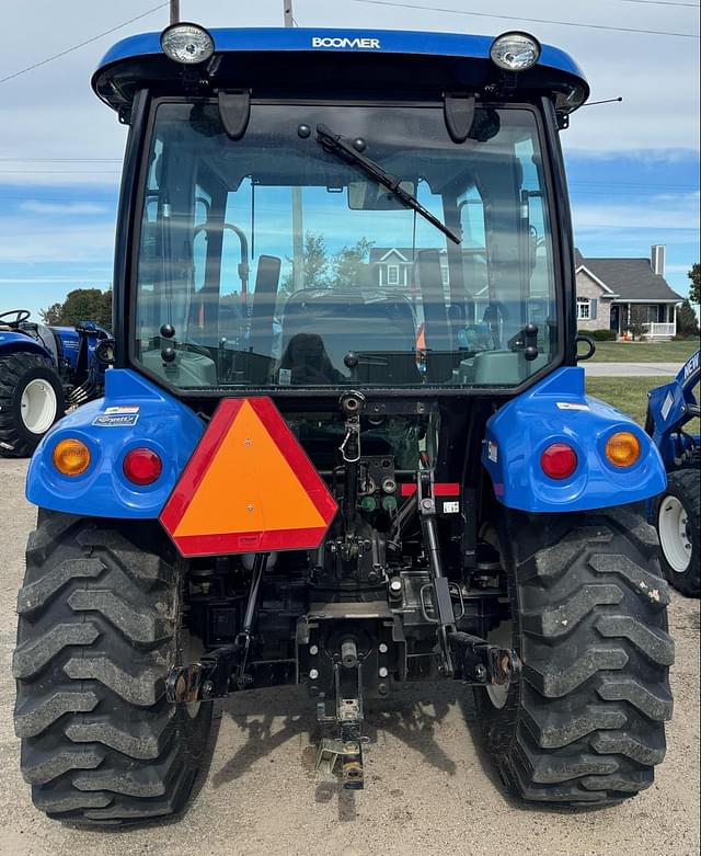 Image of New Holland Boomer 40 equipment image 3