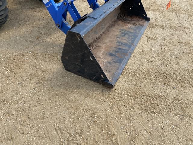 Image of New Holland Boomer 55 equipment image 4
