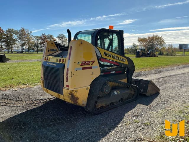 Image of New Holland C227 equipment image 4