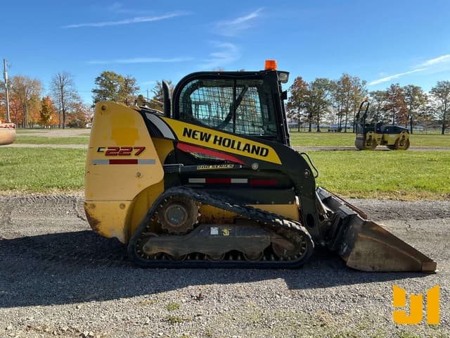 Image of New Holland C227 equipment image 3