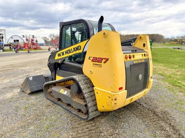Image of New Holland C227 equipment image 4