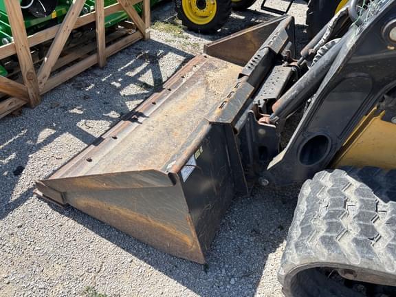Image of New Holland C232 equipment image 1
