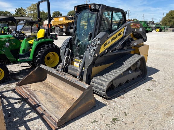 2019 New Holland C232 Equipment Image0