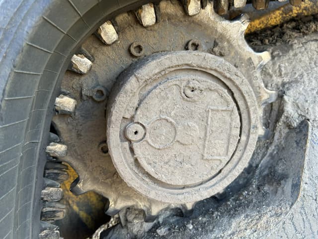 Image of New Holland C245 equipment image 3