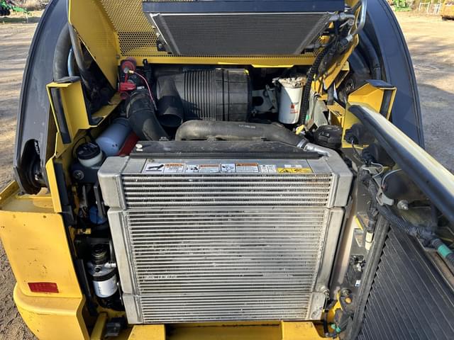 Image of New Holland C245 equipment image 4