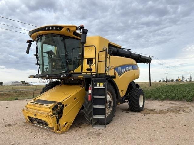 2019 New Holland CR8.90 Equipment Image0