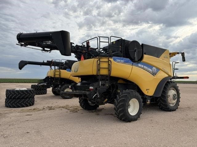 Image of New Holland CR8.90 equipment image 3