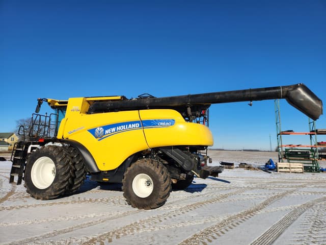 Image of New Holland CR8.90 equipment image 4