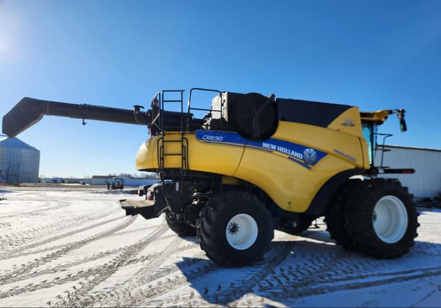 Image of New Holland CR8.90 equipment image 3