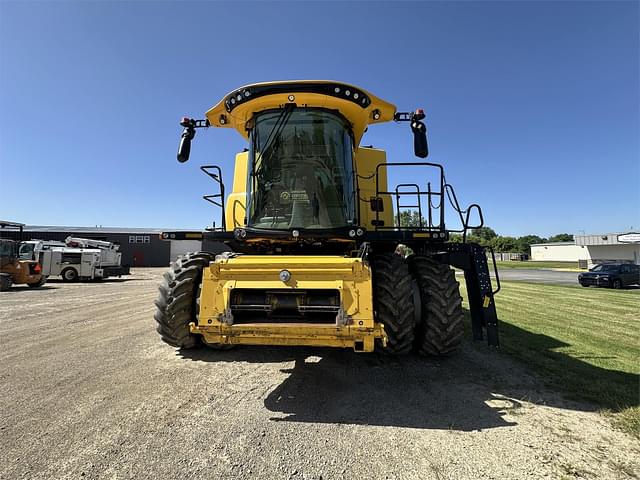 Image of New Holland CR8.90 equipment image 3