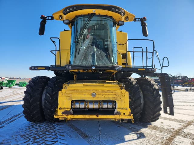 Image of New Holland CR8.90 equipment image 2
