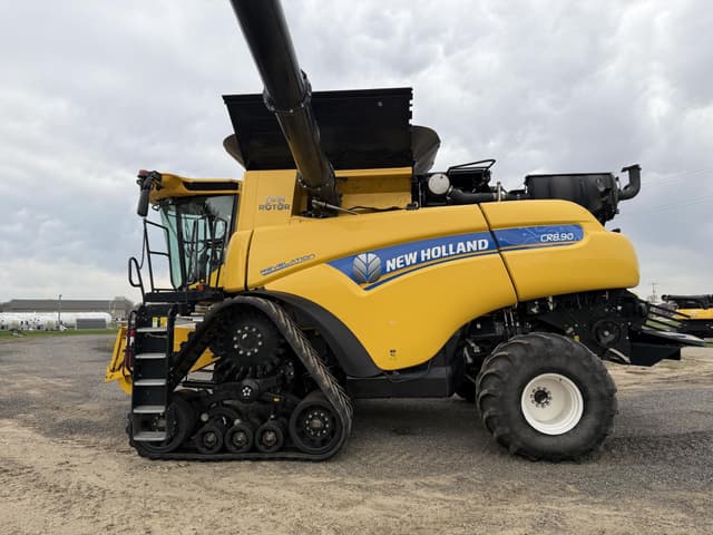 Image of New Holland CR8.90 equipment image 2