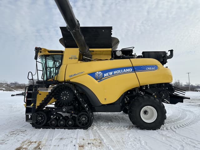 Image of New Holland CR8.90 equipment image 2
