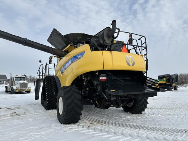 Image of New Holland CR8.90 equipment image 3