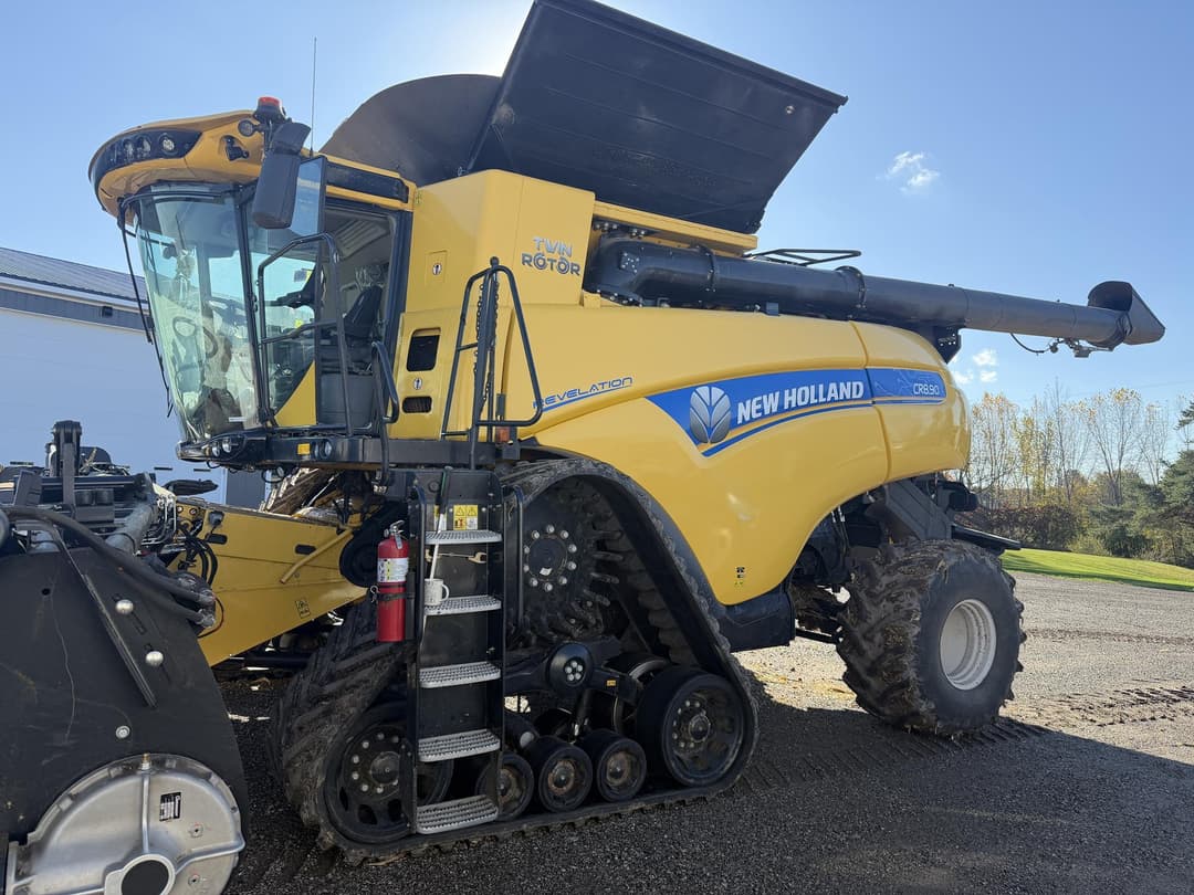 Image of New Holland CR8.90 Image 1