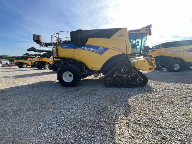 Image of New Holland CR9.90 equipment image 3