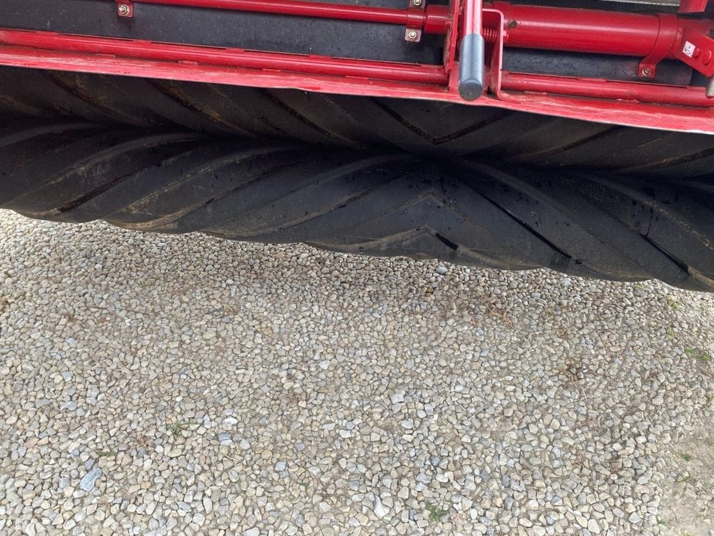 2019 New Holland 210 Equipment Image0