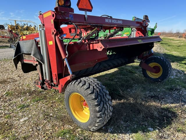 Image of New Holland 312 equipment image 2