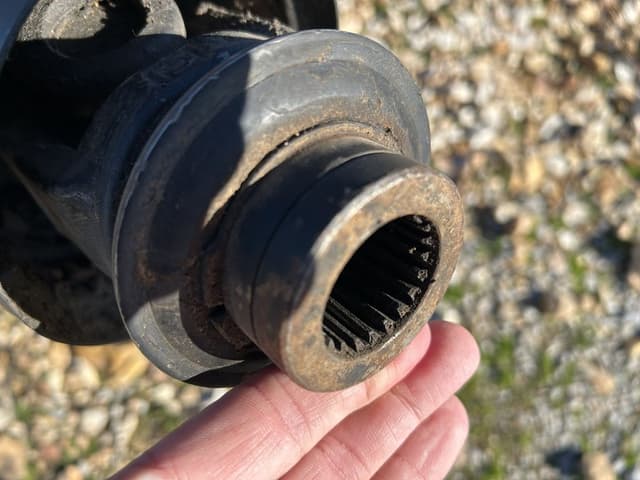 Image of New Holland 312 equipment image 4