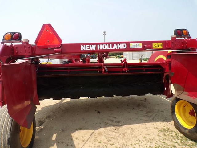 Image of New Holland 210 equipment image 4