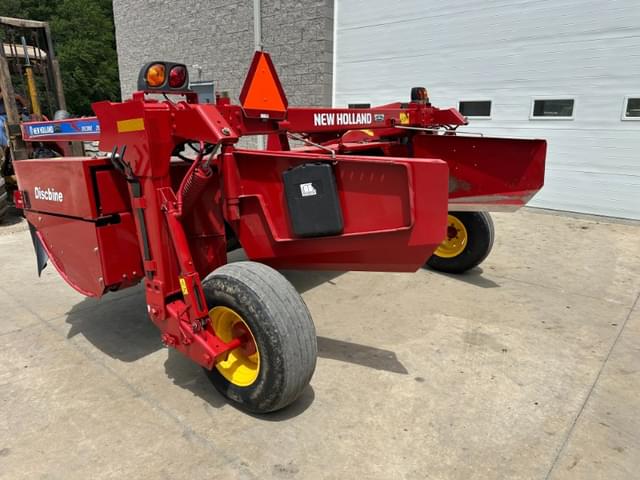 Image of New Holland 210 equipment image 2