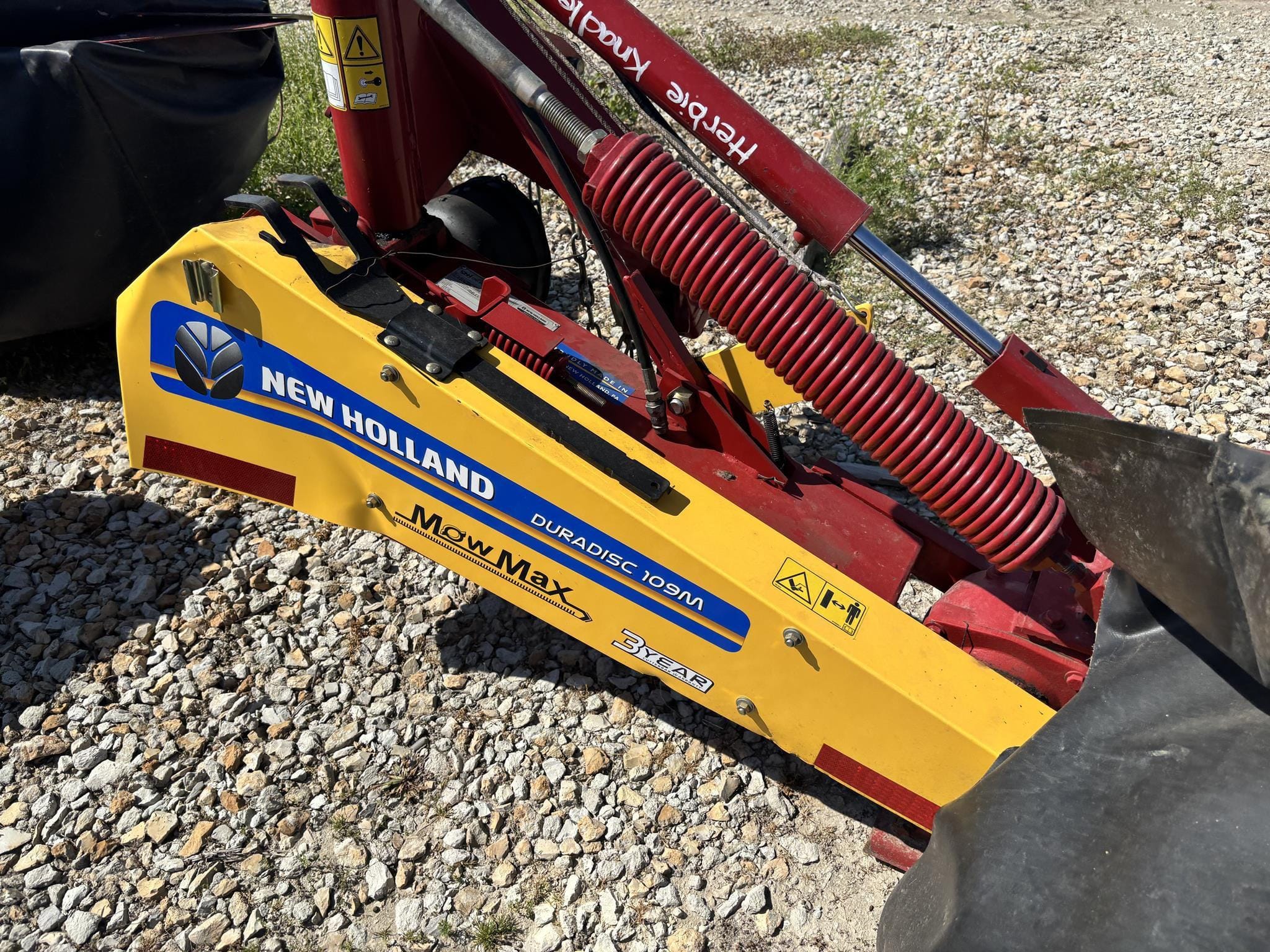 2019 New Holland Duradisc 109M Equipment Image0