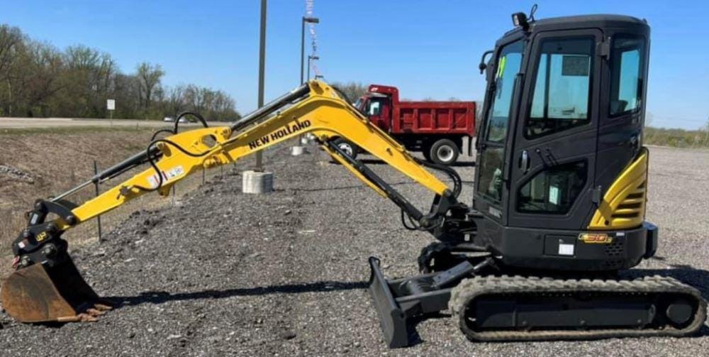 Main image New Holland E30C 