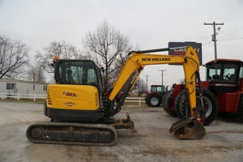 Main image New Holland E60C