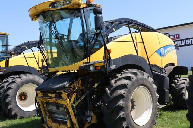 Image of New Holland FR550 equipment image 1