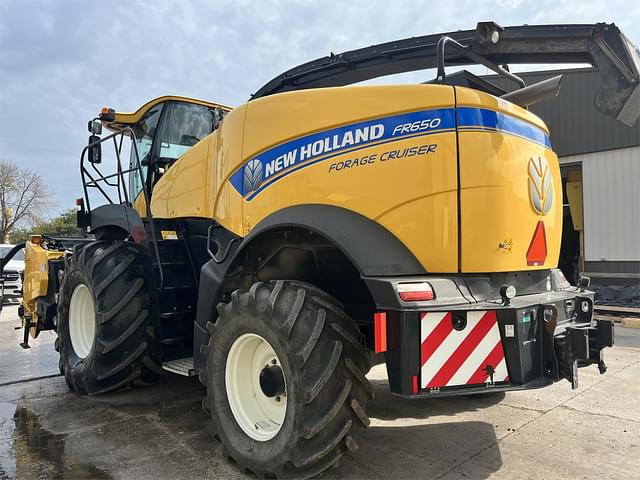 Image of New Holland FR650 equipment image 3