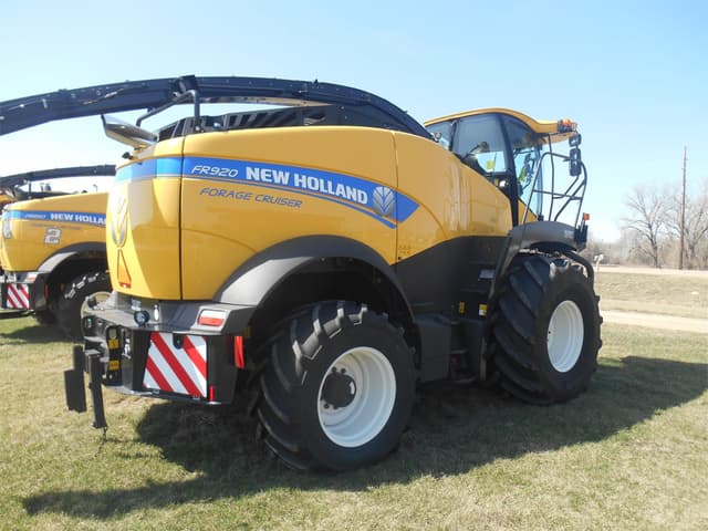 Image of New Holland FR920 equipment image 1