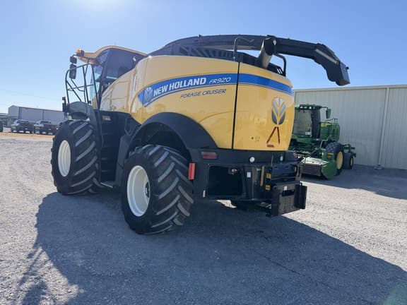 Image of New Holland FR920 equipment image 2