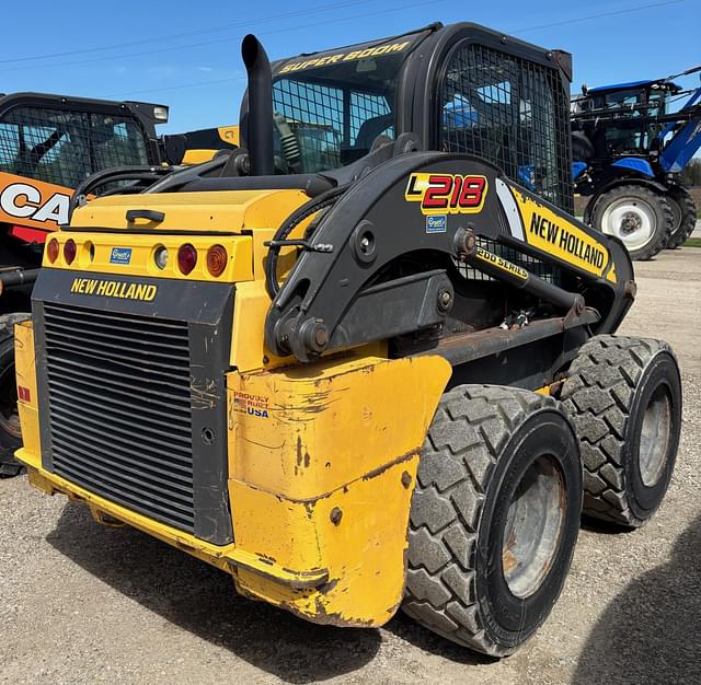 Image of New Holland L218 equipment image 4