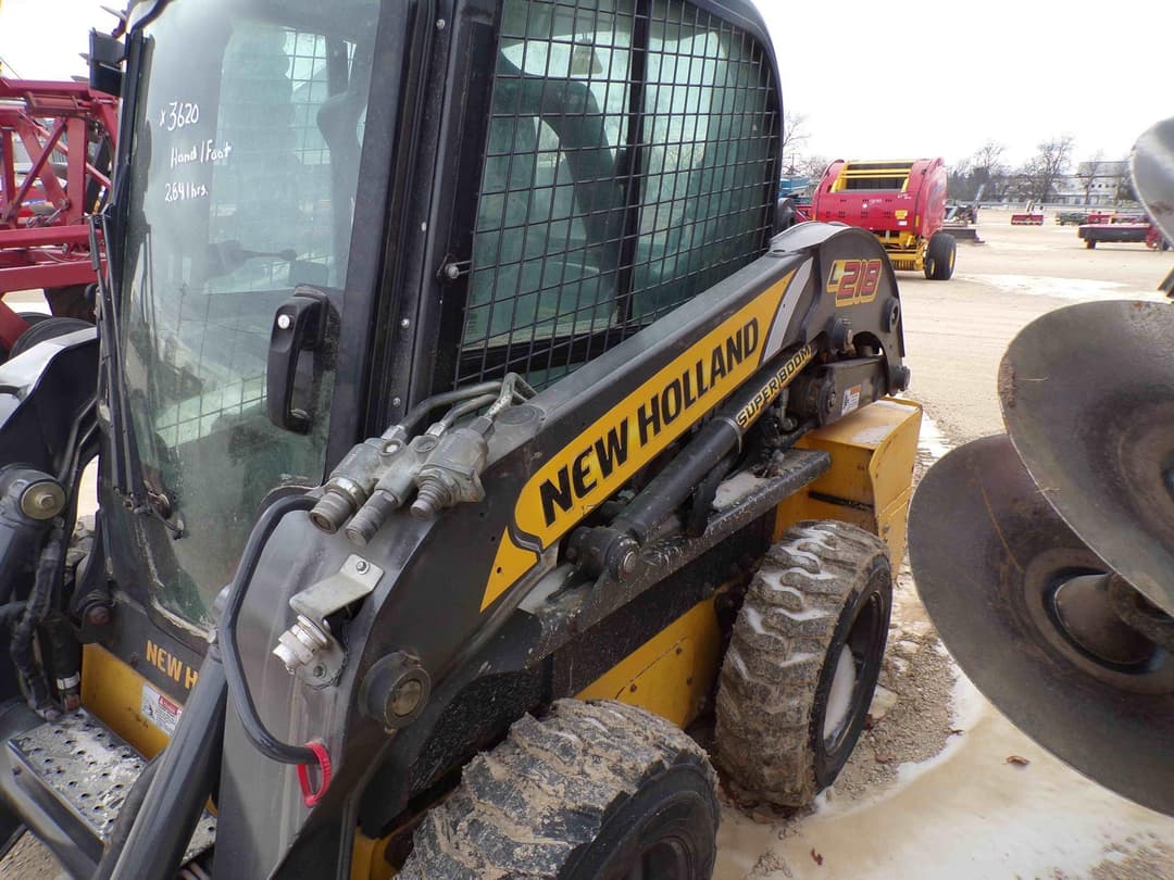 Image of New Holland L218 Image 0