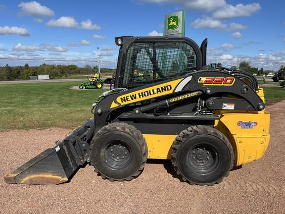 Image of New Holland L220 Primary image