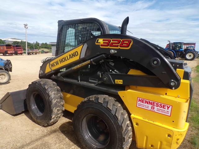 Image of New Holland L328 equipment image 4