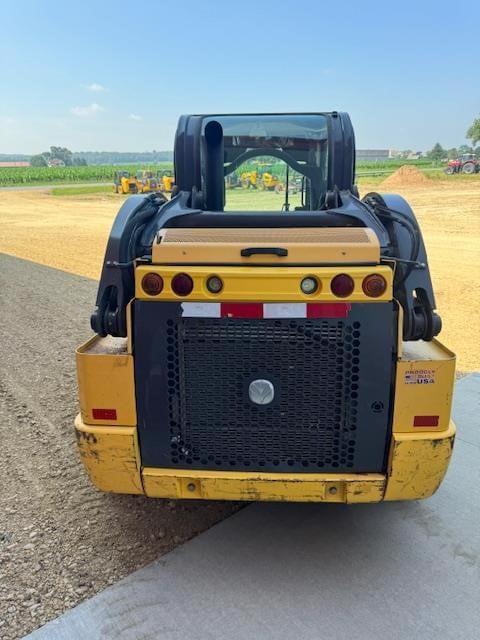 Image of New Holland L220 equipment image 3