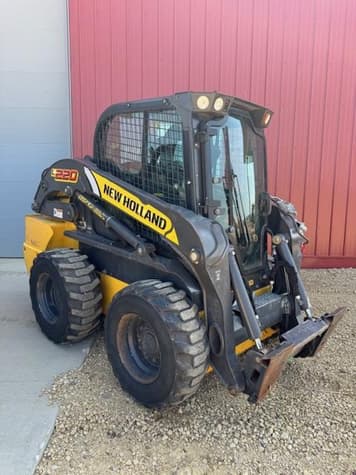 Main image New Holland L220