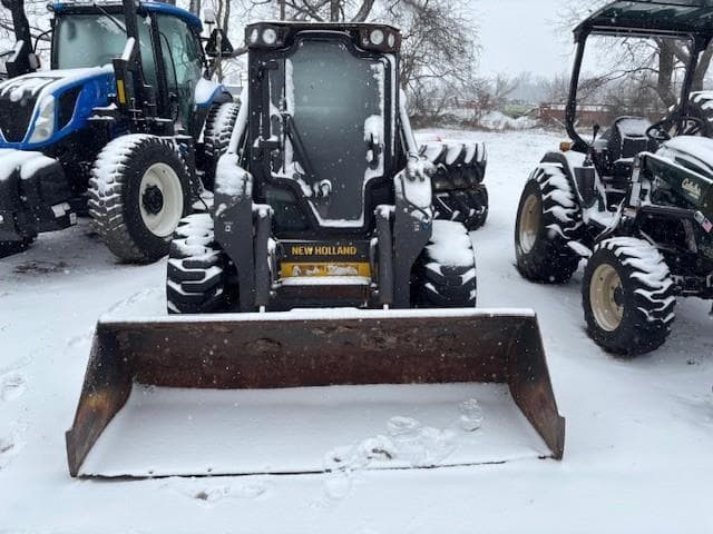 Image of New Holland L228 equipment image 1