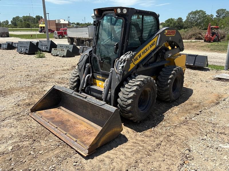 Image of New Holland L228 Primary image