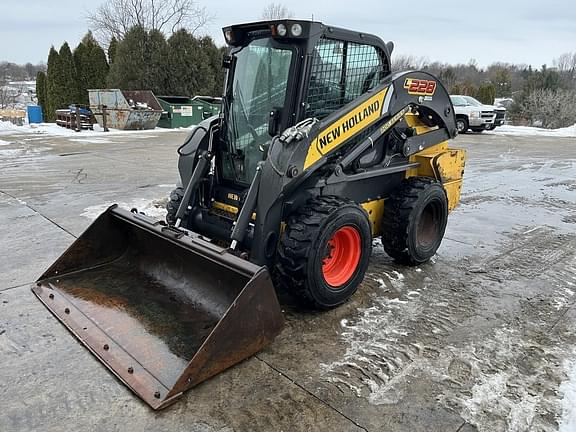 Image of New Holland L228 Primary image