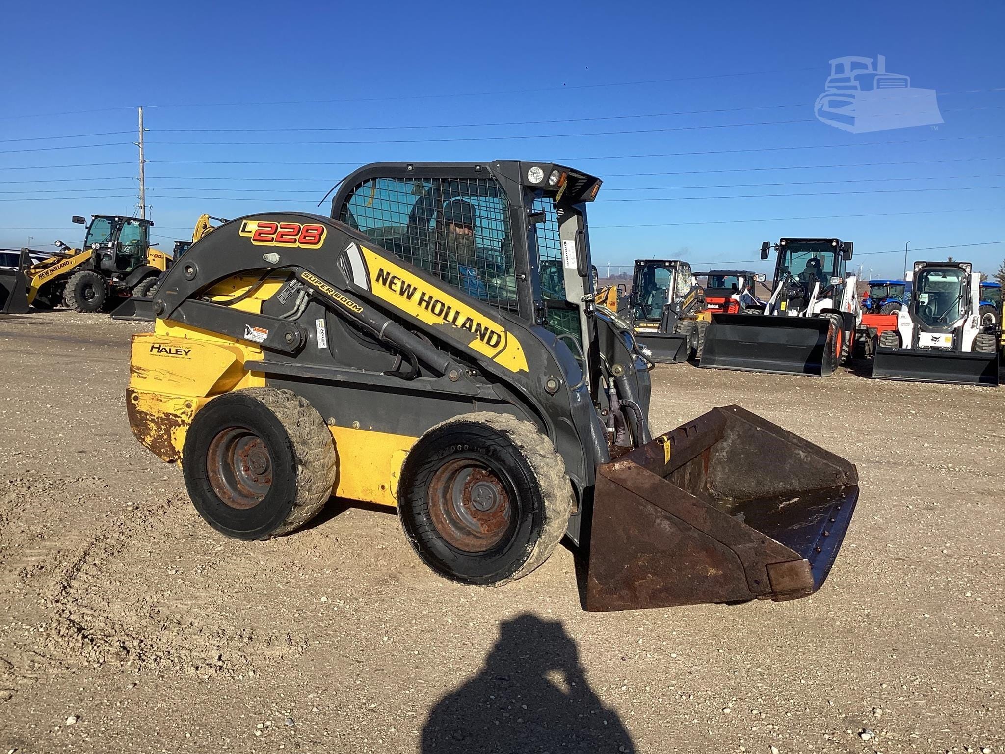 Main image New Holland L228